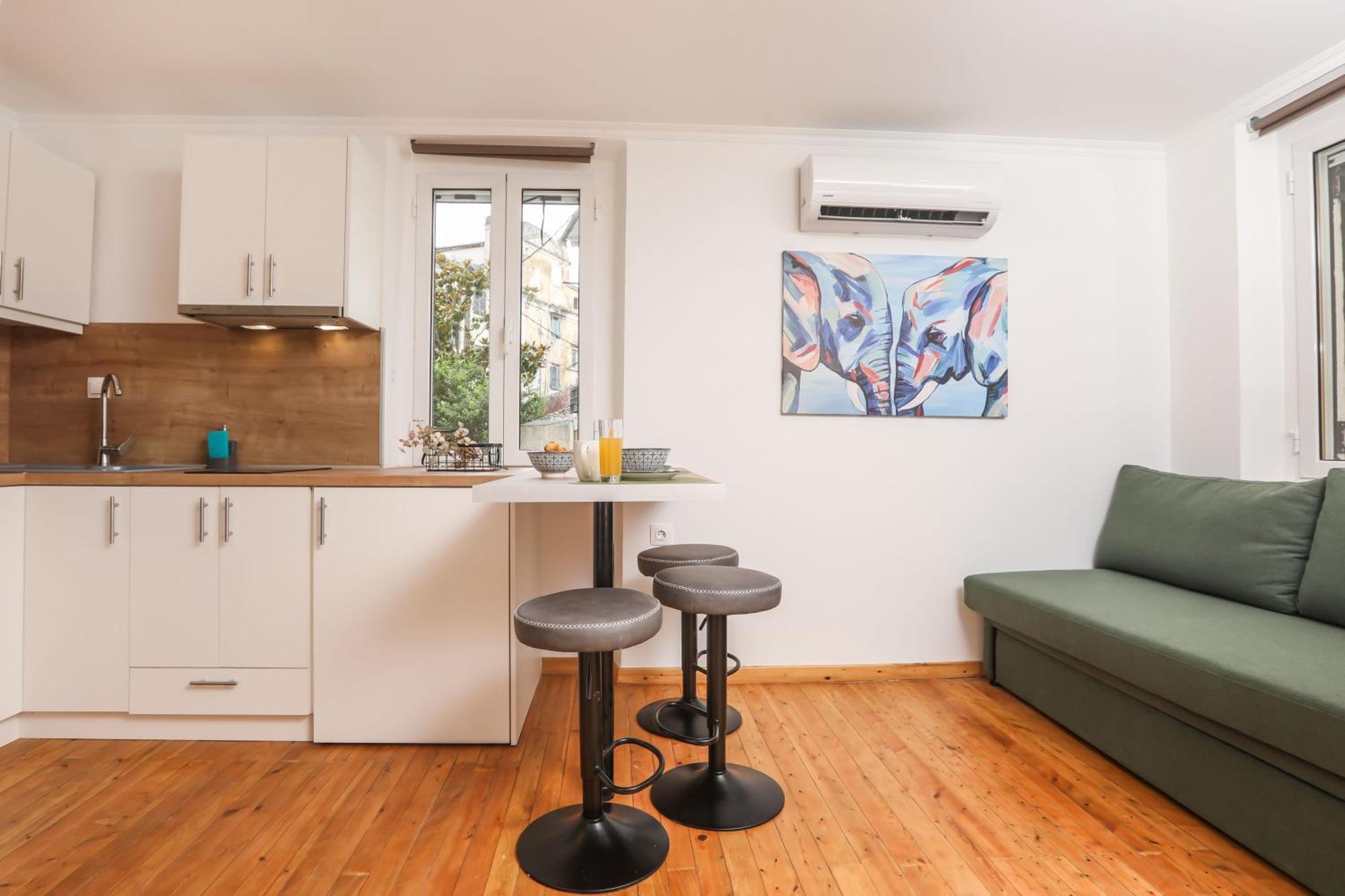 Solonos Homes Apartament *